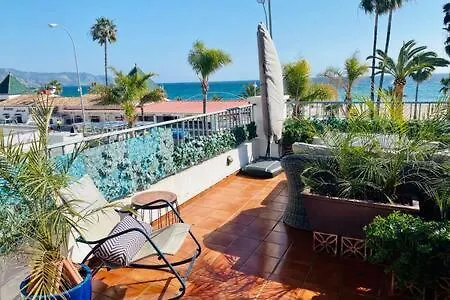 Apartamento En Primera Linea De Playa Nerja