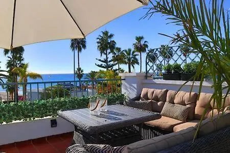 Apartamento En Primera Linea De Playa Nerja