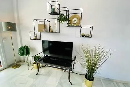 Apartamento En Primera Linea De Playa Nerja
